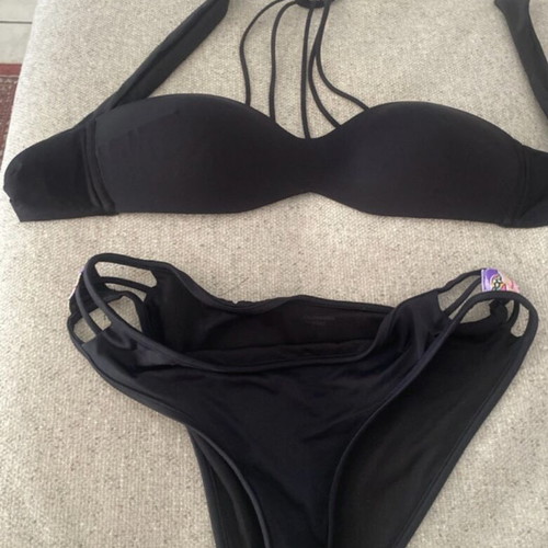 Calzedonia swimwear set of 3, like new, sizes S/M, black and white