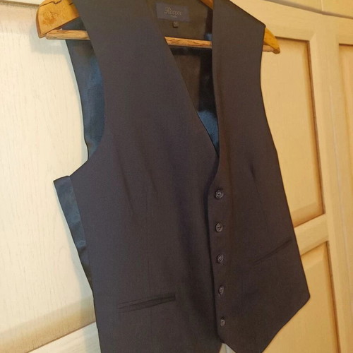 Rococo black vest size M new with bow tie gift