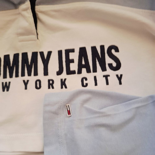Tommy Hilfiger Cropped Shirt like new, white and blue