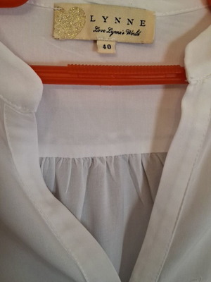 Lynne women's blouse new, white, long sleeve size L