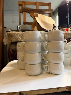 Small Round Cups new, set of 15