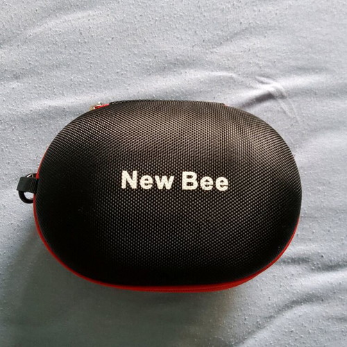 Hard accessory case like new