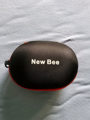 Hard accessory case like new