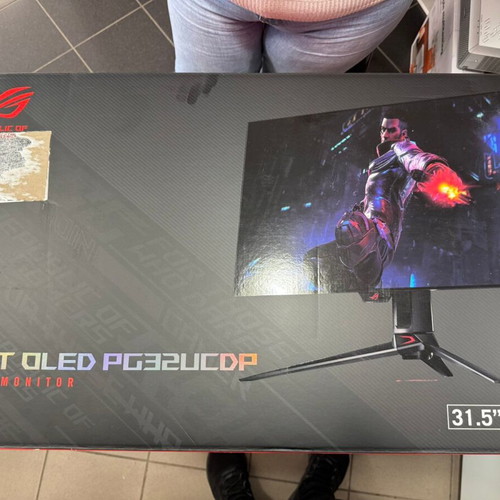 Asus ROG Swift OLED PG32UCDP 31.5" gaming monitor μεταχειρισμένο για ανταλλακτικά ή επισκευή
