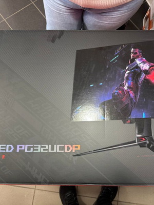 Asus ROG Swift OLED PG32UCDP 31.5" gaming monitor μεταχειρισμένο για ανταλλακτικά ή επισκευή