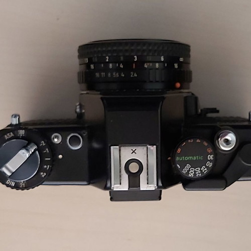 Praktica B200 ηλεκτρονική φωτογραφική μηχανή 35mm με φακό Pentacon 50mm MC μεταχειρισμένη