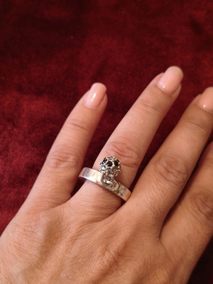 Dyrberg/Kern ring used with crystal sphere, silver color
