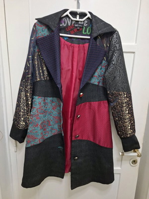 Modern coat new, size L, multicolored