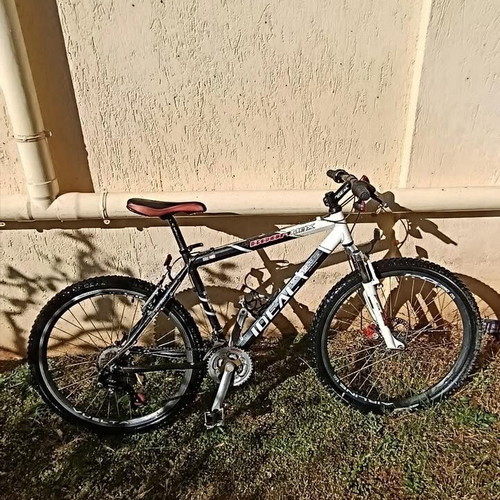Ideal Zig Zag city bike used, black, gears