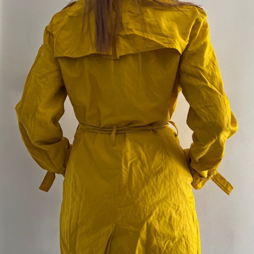Kenneth Cole trench coat used, yellow, size M