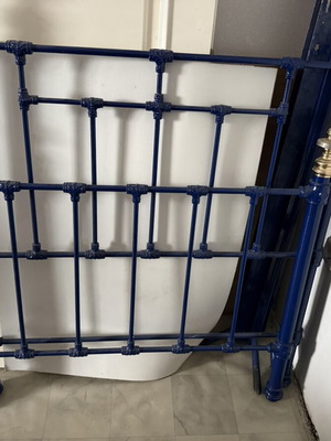 Iron bed painted blue, excellent quality