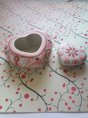 Handmade heart-shaped trinket gypsum handpainted bohemian style
