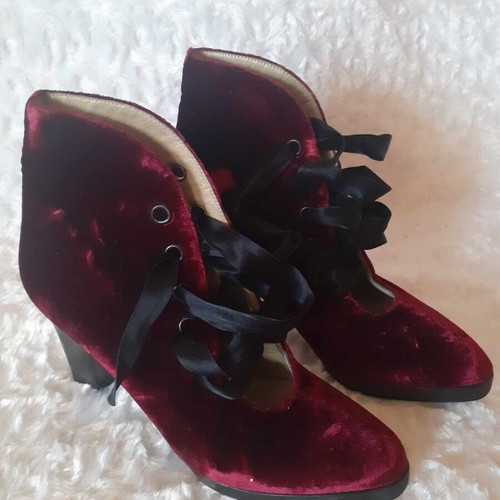 YvesSaintLaurent velvet boots size 36, red burgundy