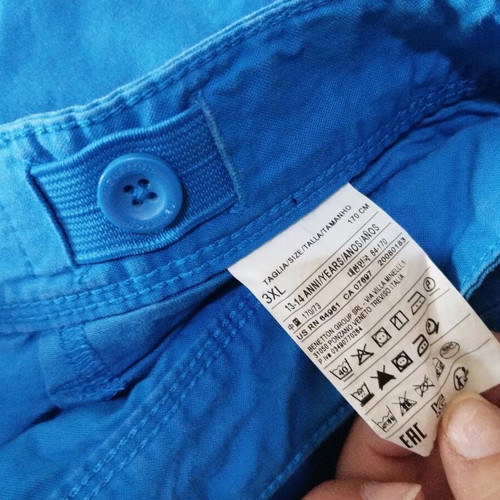 Benetton Bermuda No 13-14 used, electric blue