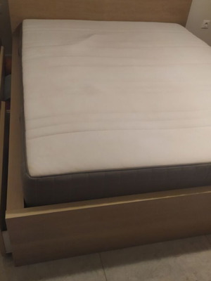 Double bed with mattress and storage drawers like new, 180x200 cm