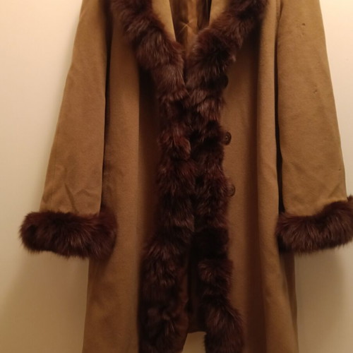 Camel coat with real fur used, signs of wear on sleeve and back