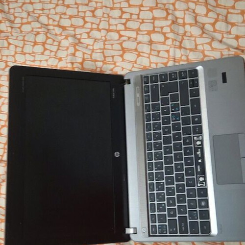 Laptop HP ProBook 4330s used, with charger without battery