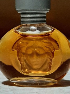 Blonde by Versace 5ML EDT , rare ,discontinued, vintage, VERSACE BLONDE, rare grey cap