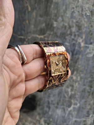 Guess Metal Snake Print Wrist Watch like new, women's, beige and brown