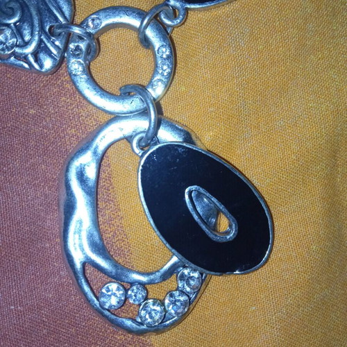 Heavy necklace used with 46cm chain diameter