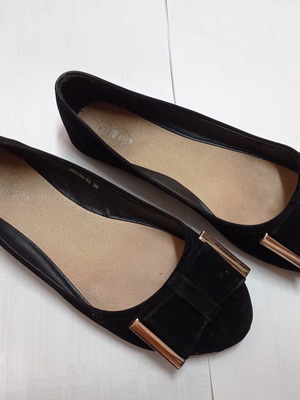 Women's ballerina shoes black castor used, size 39