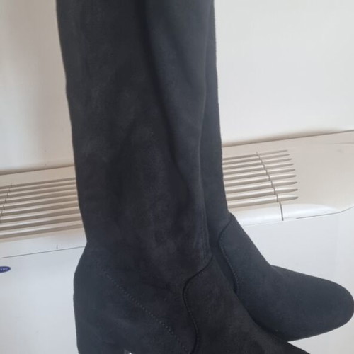 Over-the-knee suede boots like new, black with lace and block heel