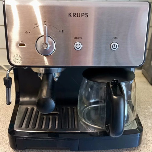 Krups XP2000 Espresso and Drip Coffee Maker like new with Milk Frother