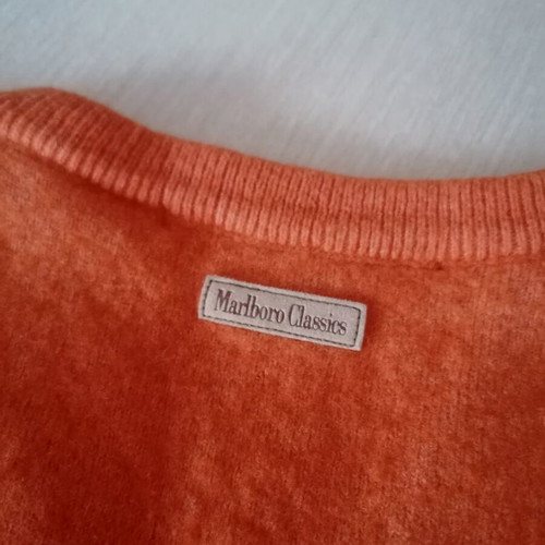 Marlboro vintage unisex wool sweater XS like new, orange
