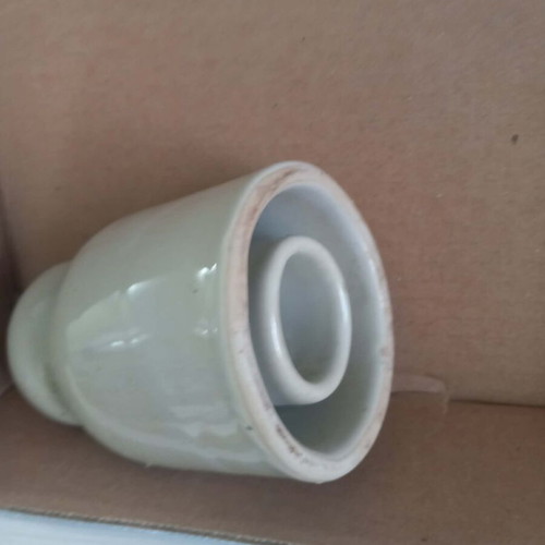 Ote and Ose insulators used from 70s without cracks