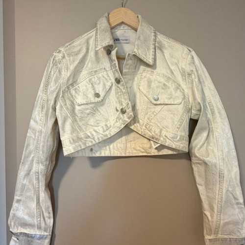 Zara cropped denim jacket like new, gray silver, size M