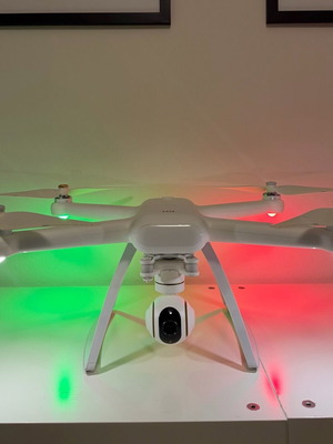 Xiaomi Mi Drone 4K like new, full package with gimbal and phone