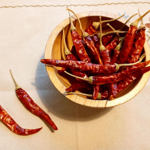 Whole hot chili peppers, 50g bag, homegrown