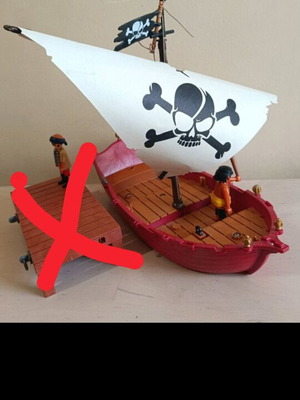 Playmobil boat used, ideal for water play