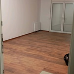 Διαμέρισμα 120 τ.μ. με αποθήκη, θέση στάθμευσης, τζάκι, κήπο κοντά στο πανεπιστήμιο