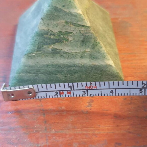 Pyramid green aventurine like new