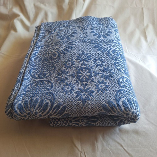 Vintage woven cotton bedspread blue white 203x148