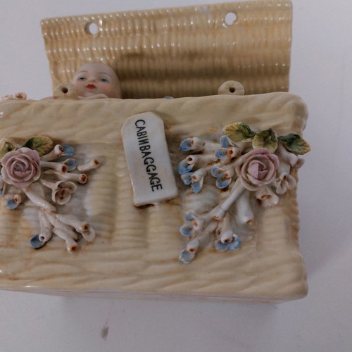 Meissen vintage box with child inside used 17×15 cm