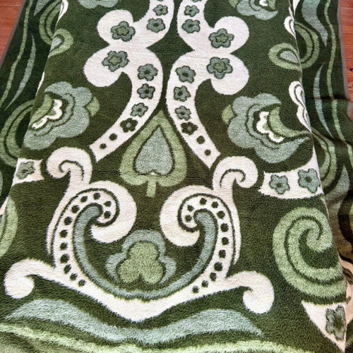 Vintage blanket, 1.08m x 1.70m