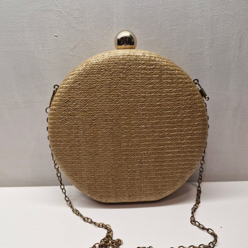 4queens round shoulder bag new, gold color