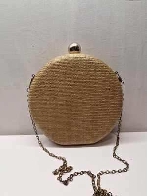 4queens round shoulder bag new, gold color