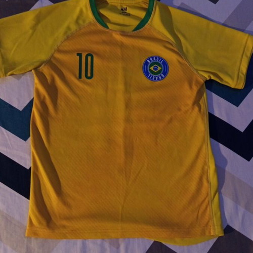 Brasil World Cup Jersey H&M like new for boys ages 7-11