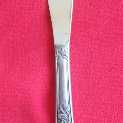 Vintage stainless steel dinner knives set of 6, like new