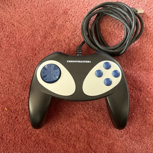 Trustmaster USB controller like new, ergonomic design