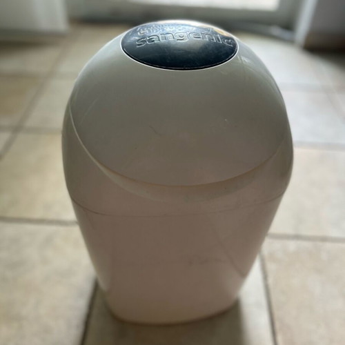 Tommee Tippee diaper disposal bin used, twist & click, 30 film capacity