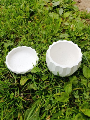 Nora Art handmade gypsum pot with saucer, new