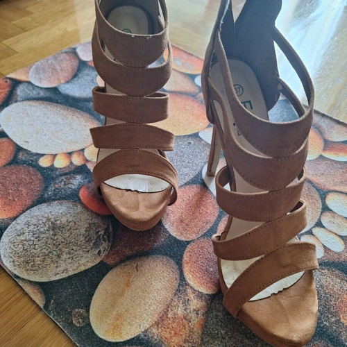 High Heeled Sandals Size 37 Tan Like New