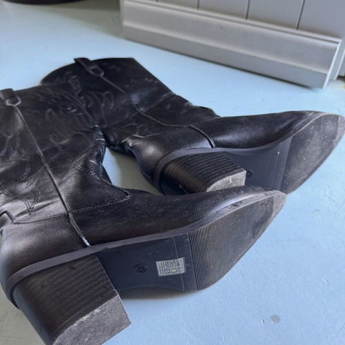 Black cowboy boots women's size 38