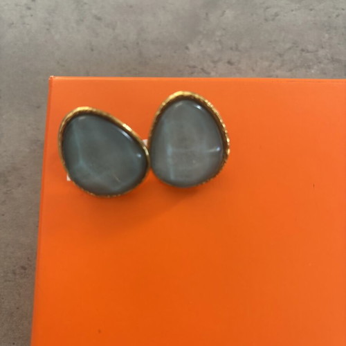 Earrings like new, gold tone