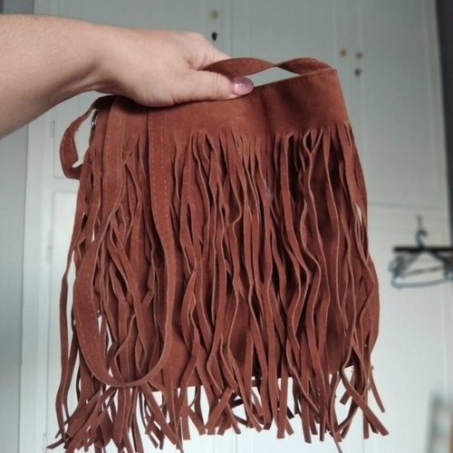 Brown suede leather crossbody bag with fringes