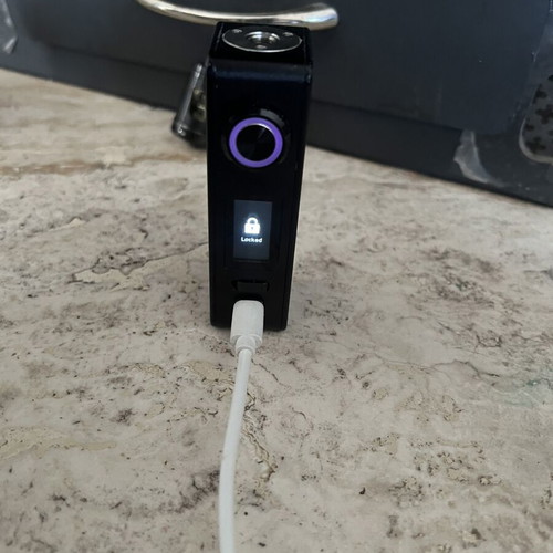 Lost Vape mod and tank like new with 2 modes and adjustable watts